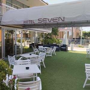 Hotel Seven Rimini Exterior photo